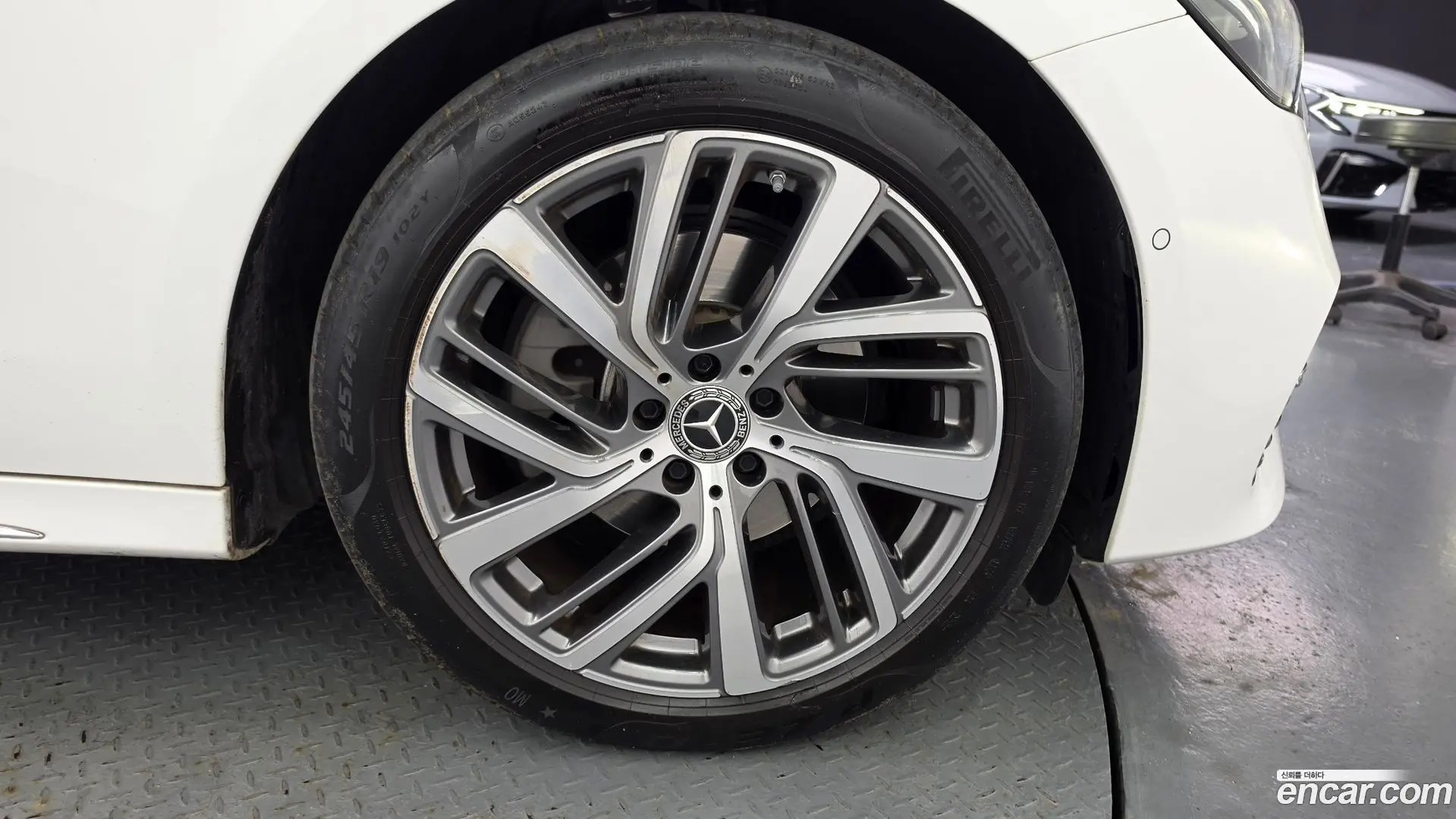 Mercedes-Benz E-Class E220d 4MATIC Exclusive