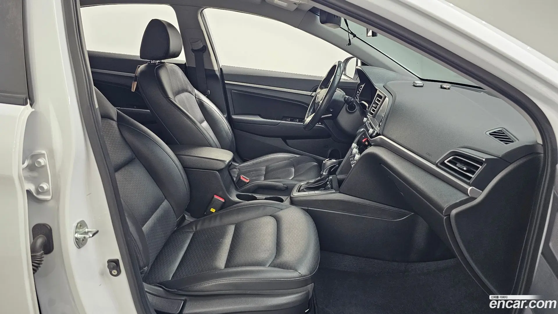 Hyundai AVANTE 1.6 2018