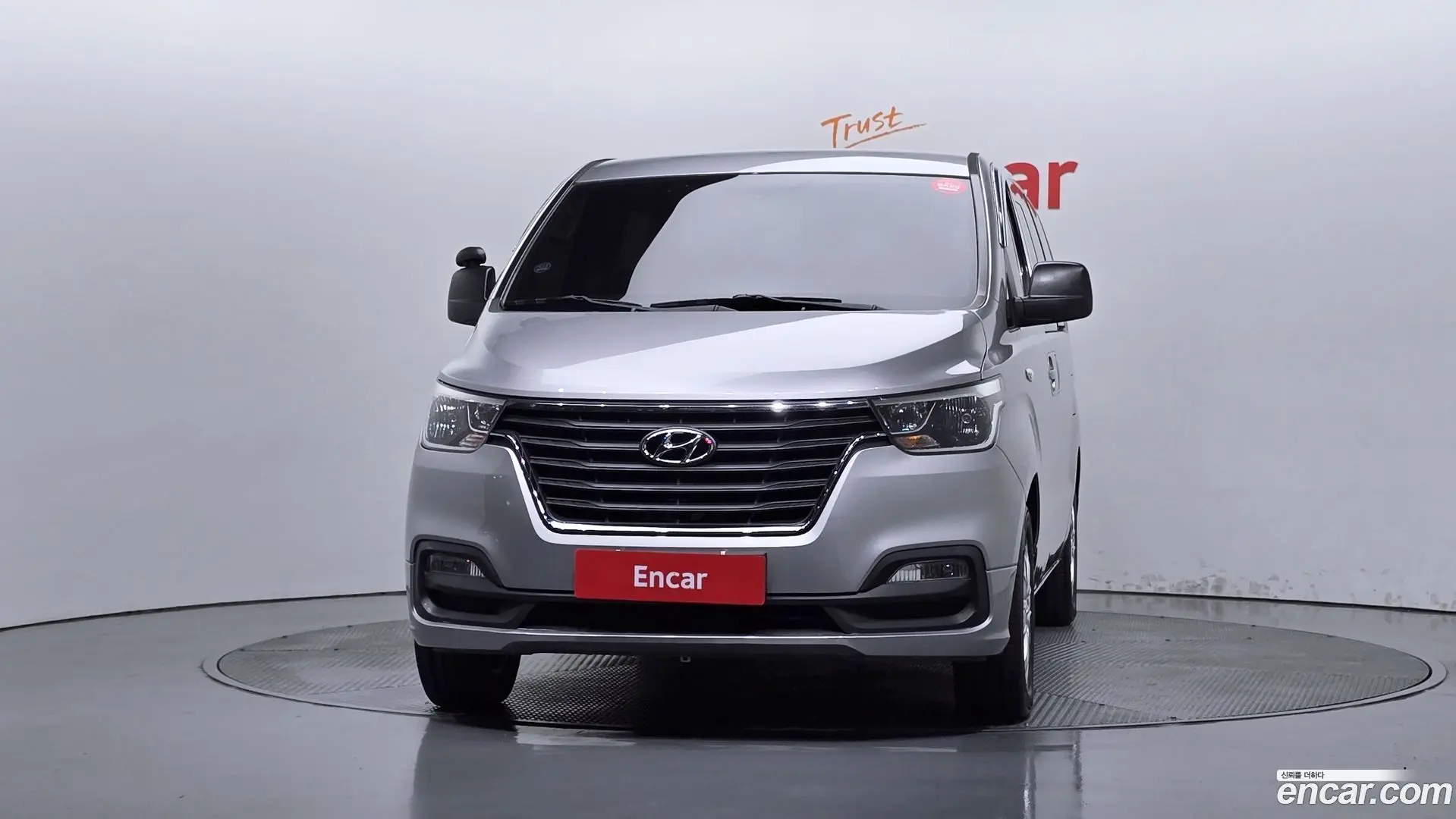 Hyundai Starex Wagon 12-Seater
