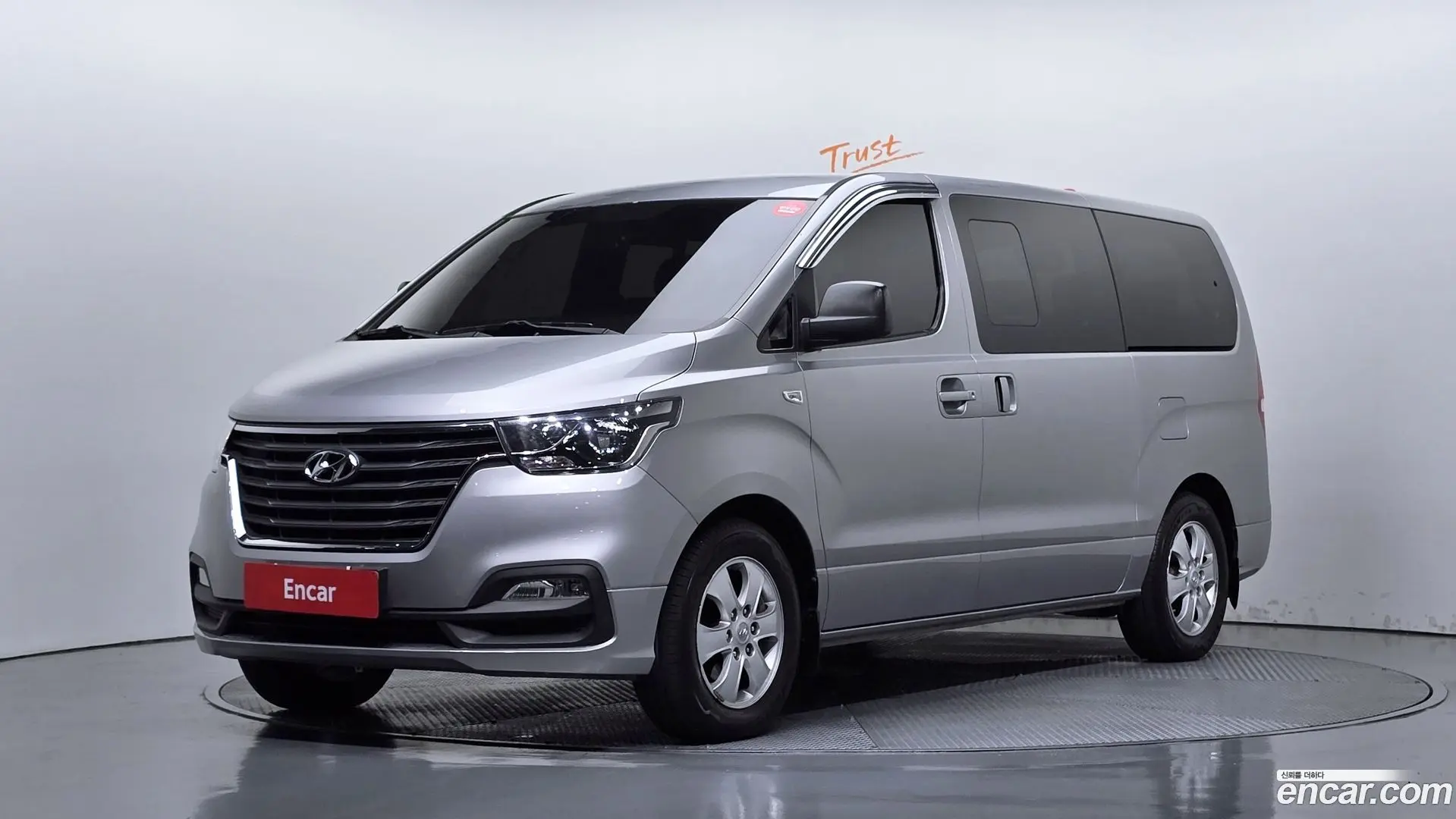 Hyundai Starex Wagon 12-Seater