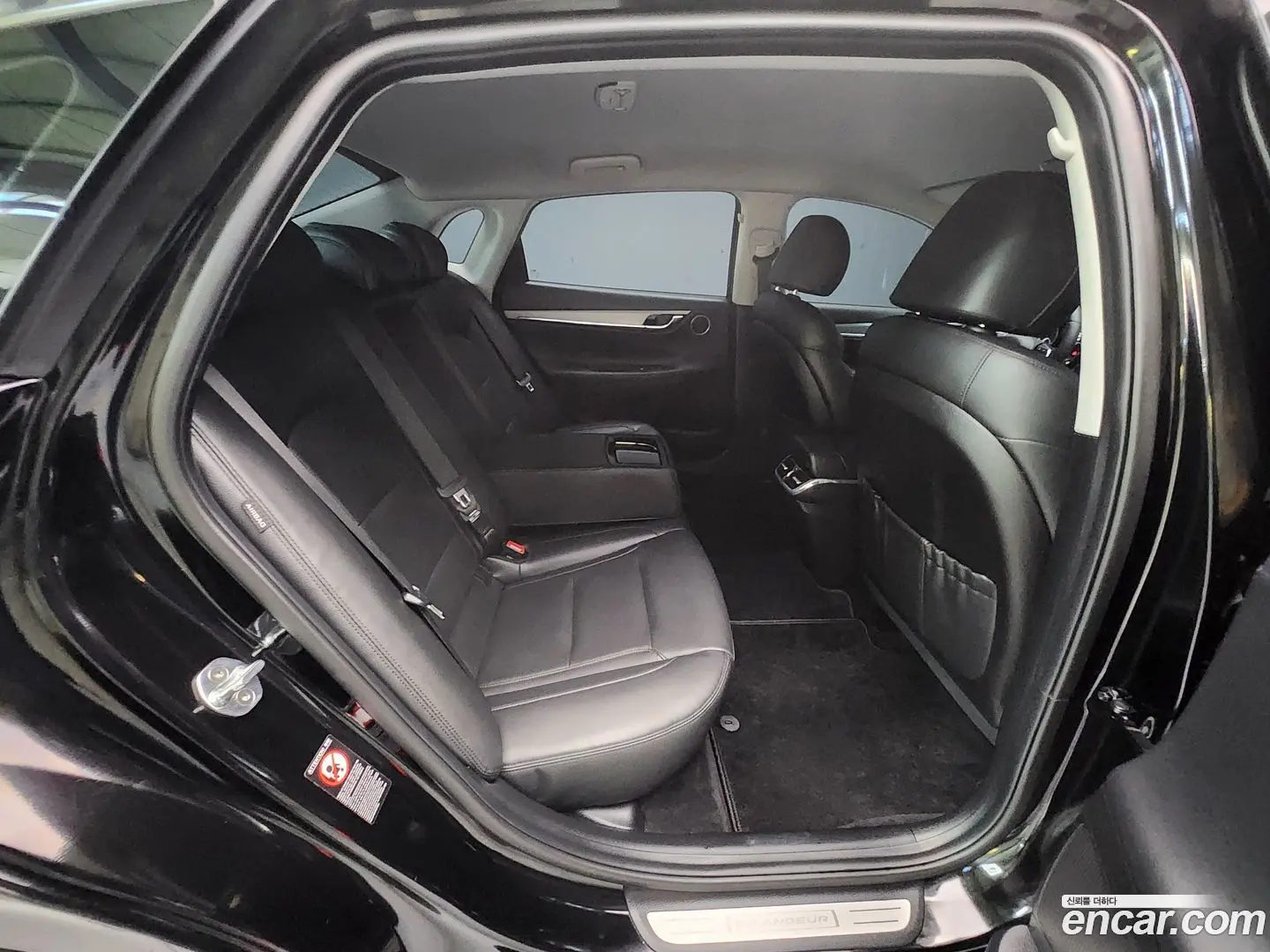 Hyundai Grandeur 3.0 LPi Rent Car