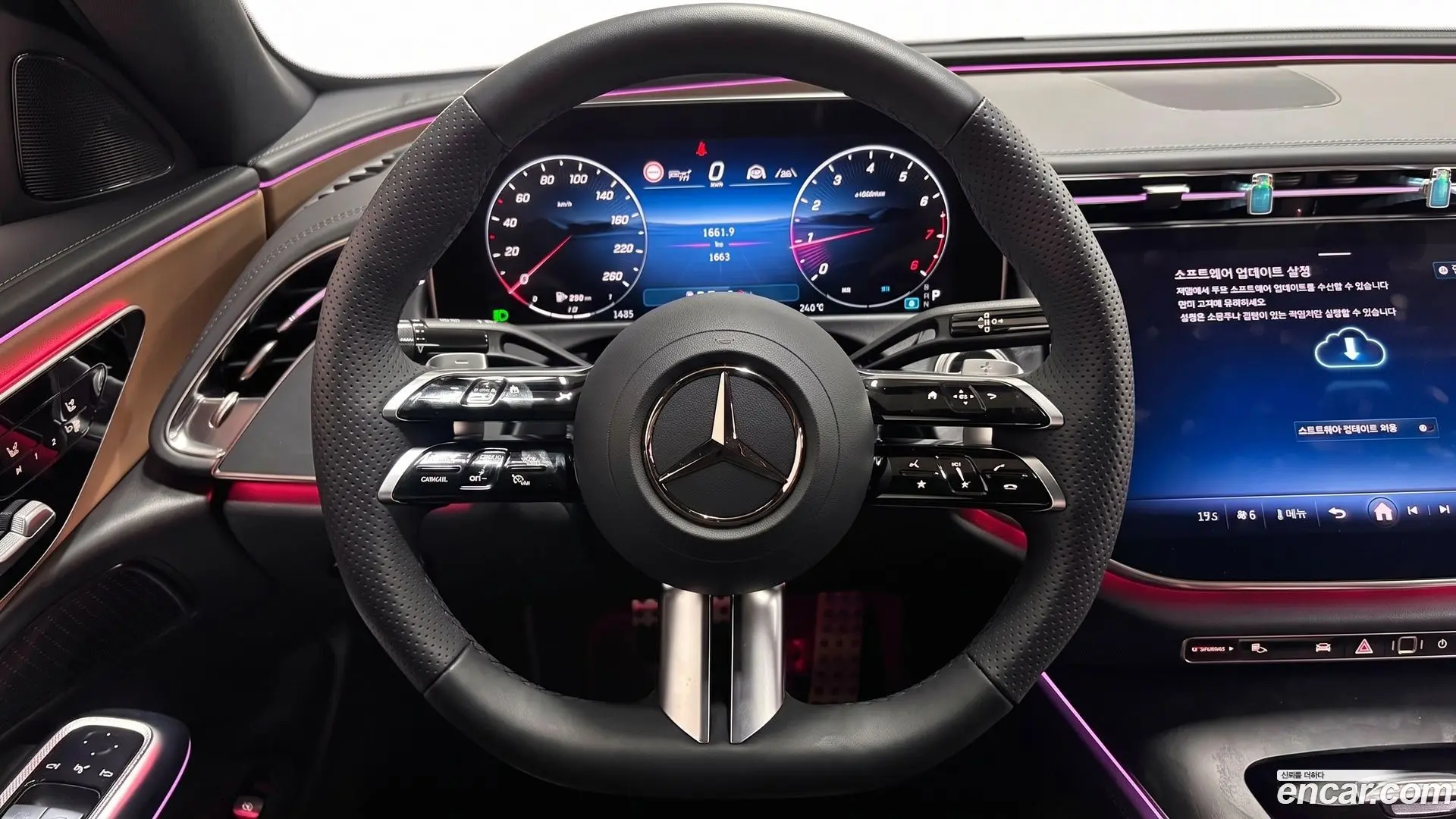 Mercedes-Benz E-Class E200 AMG Line 2024