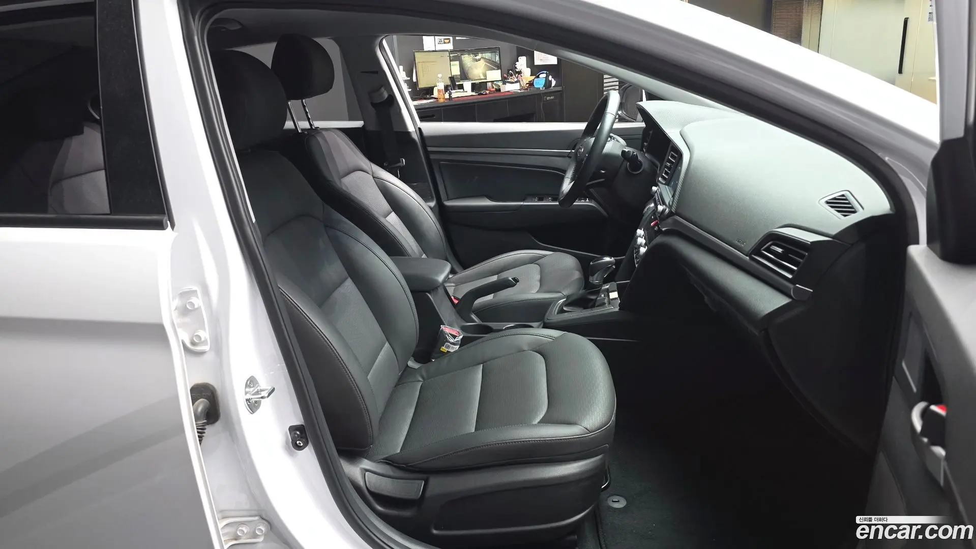 Hyundai AVANTE 1.6 2018