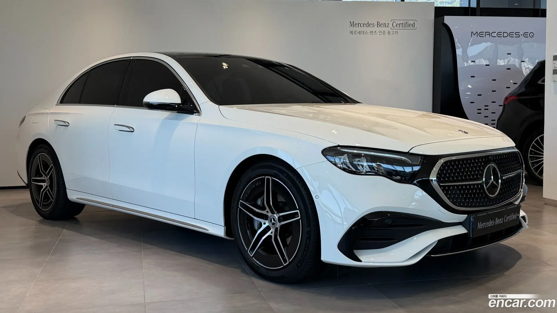 Mercedes-Benz E-Class E200 AMG Line 2024