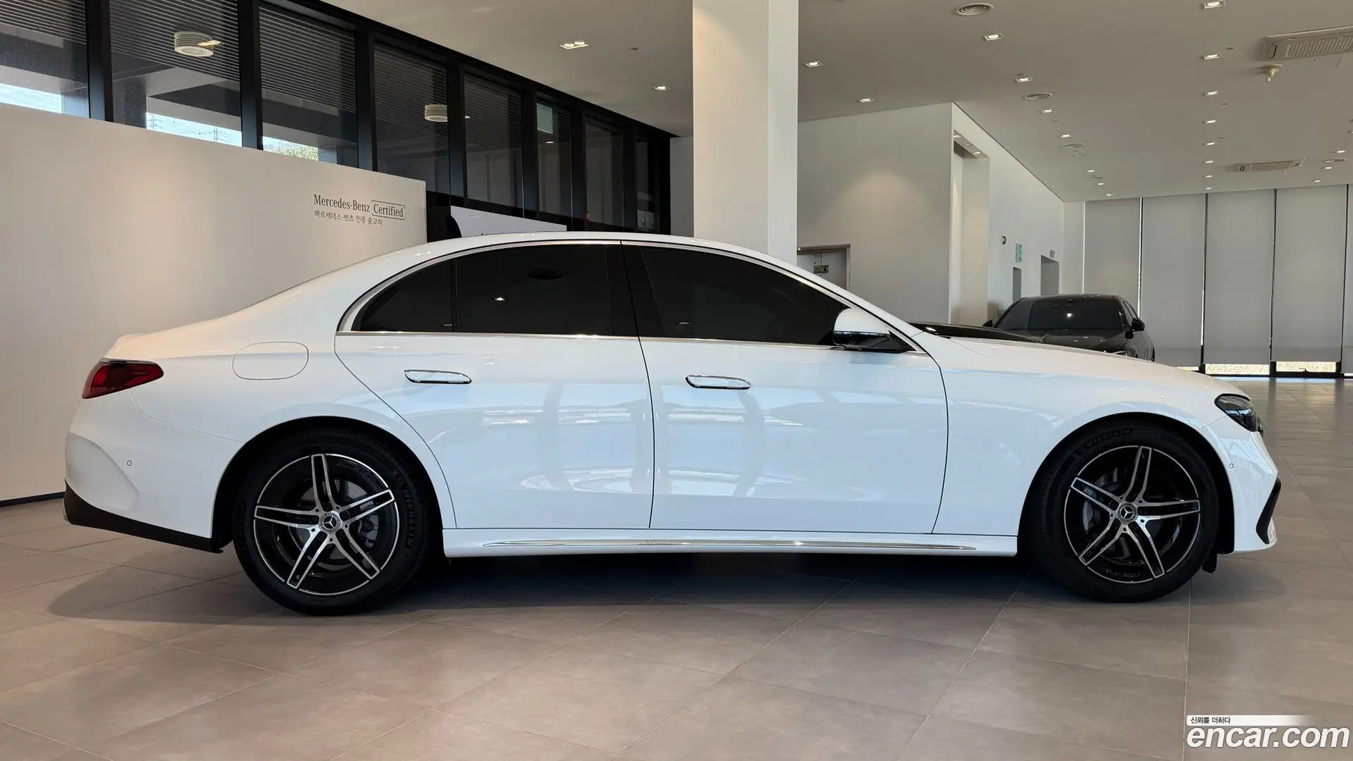 Mercedes-Benz E-Class E200 AMG Line 2024