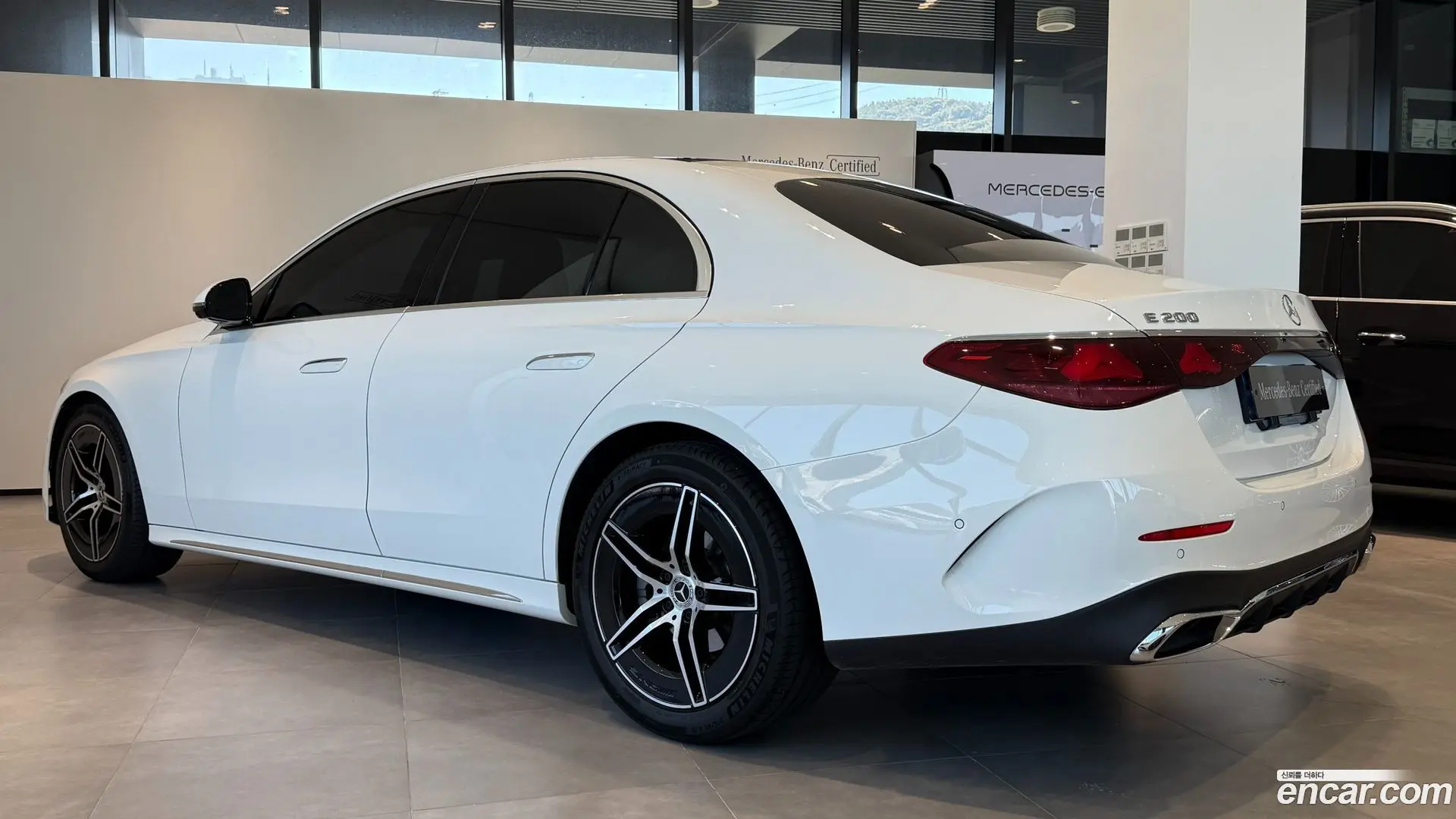 Mercedes-Benz E-Class E200 AMG Line 2024