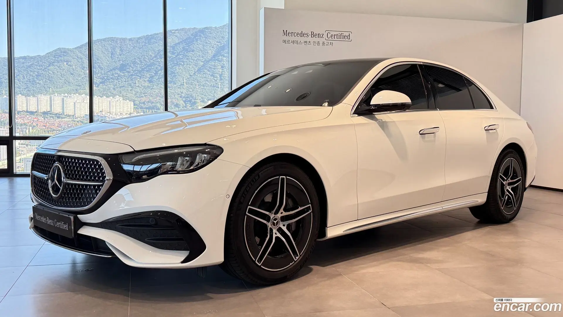 Mercedes-Benz E-Class E200 AMG Line 2024