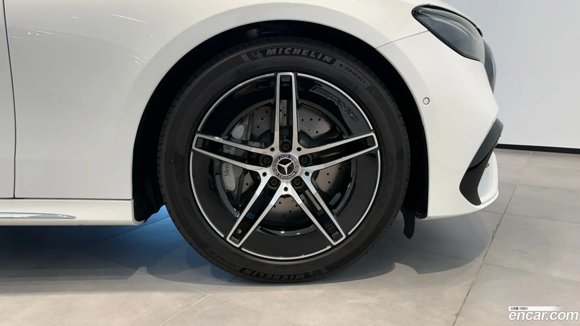 Mercedes-Benz E-Class E200 AMG Line 2024