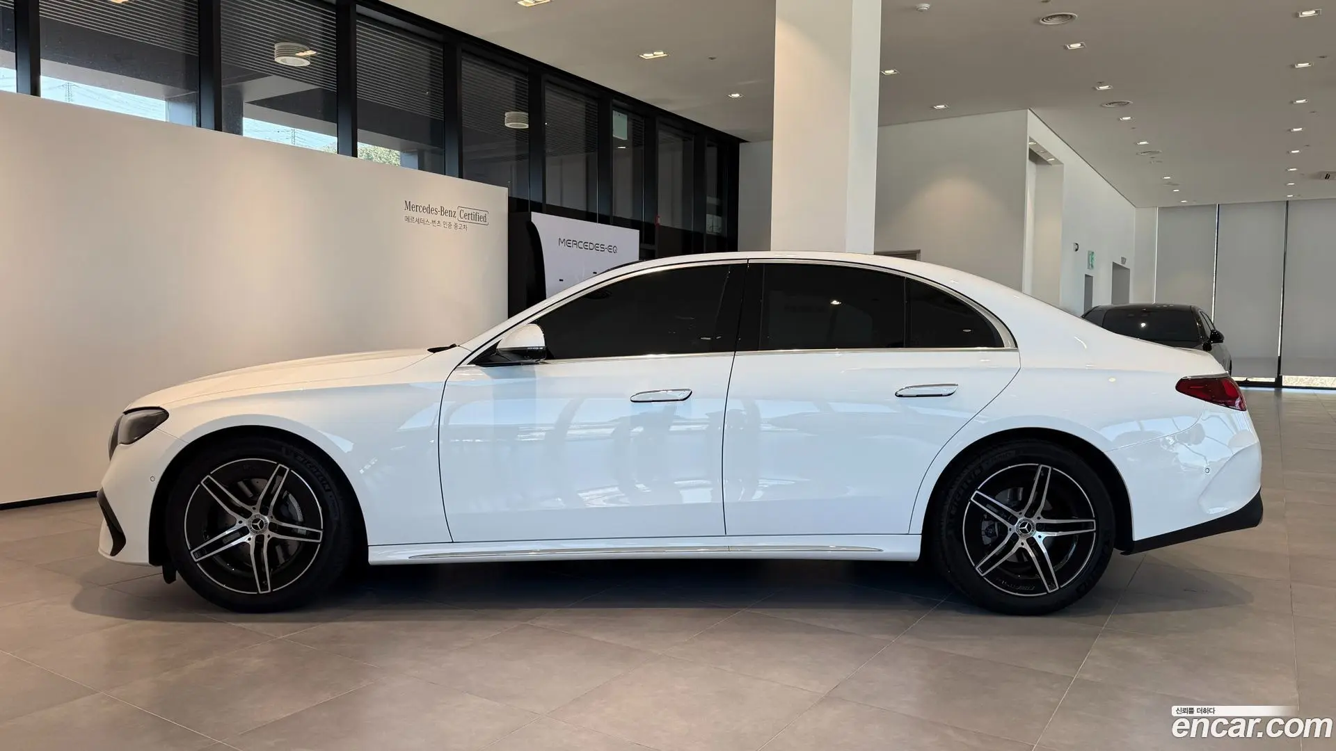 Mercedes-Benz E-Class E200 AMG Line 2024