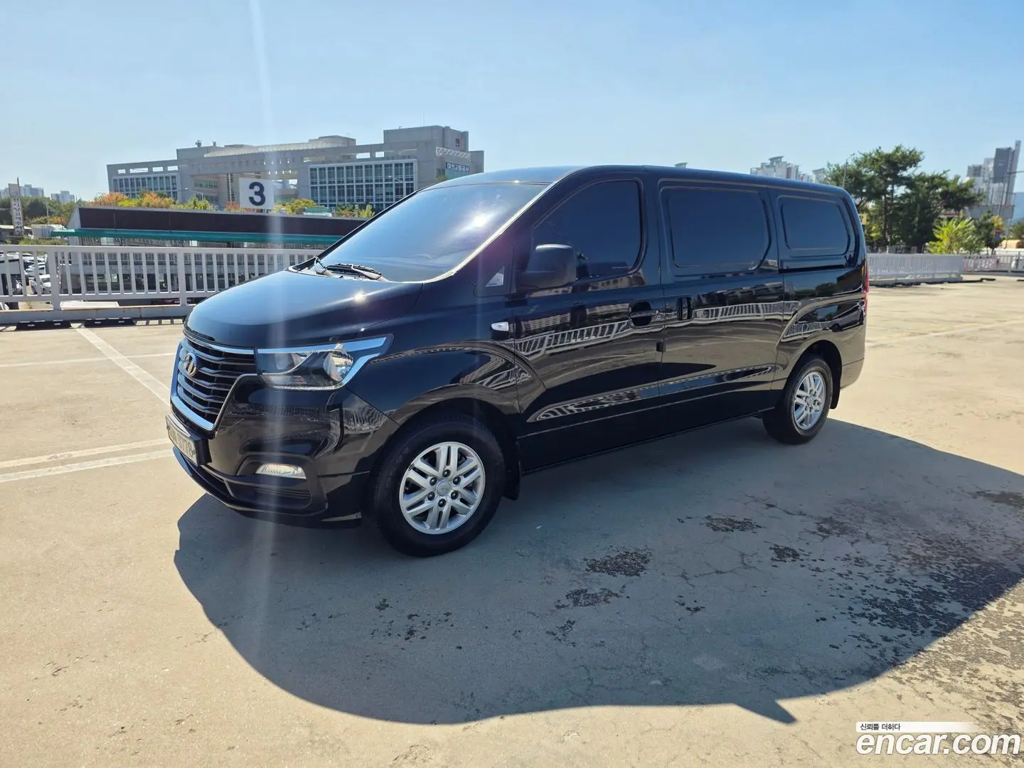 Hyundai Starex Van 3-Seater