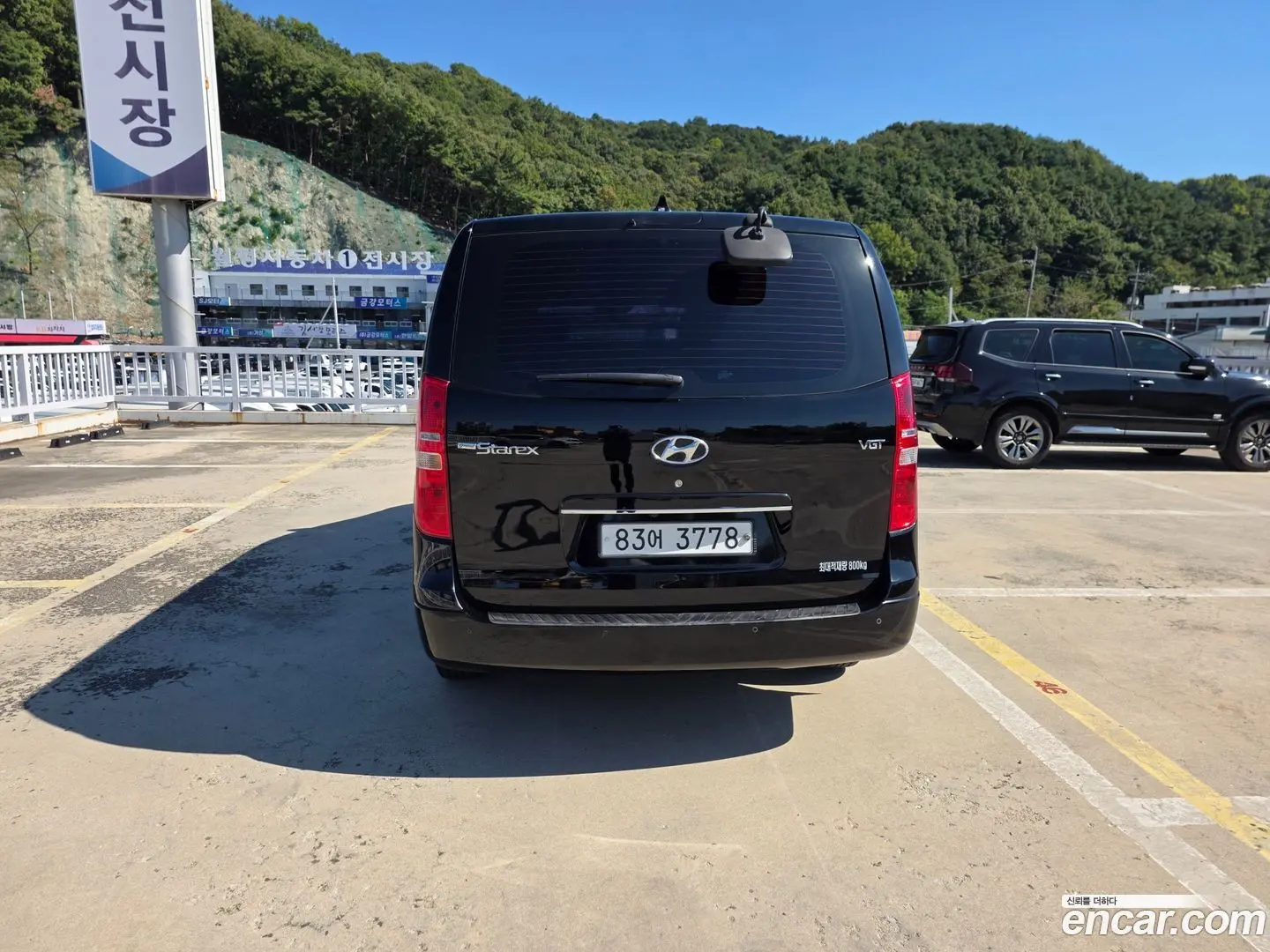 Hyundai Starex Van 3-Seater