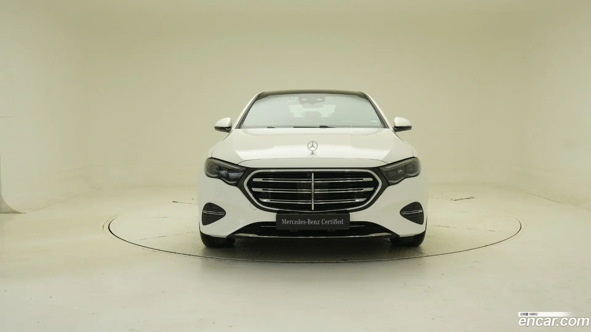 Mercedes-Benz E-Class E300 4MATIC Exclusive 2023
