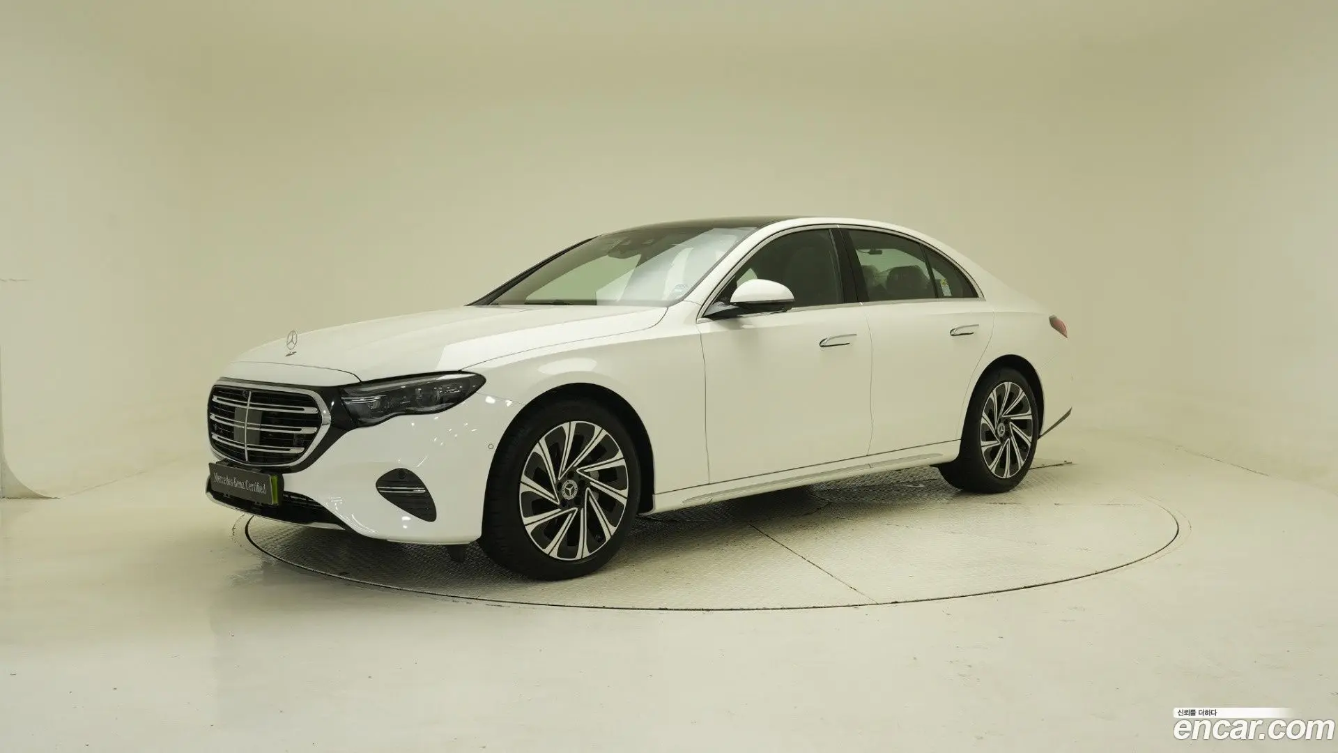 Mercedes-Benz E-Class E300 4MATIC Exclusive 2023