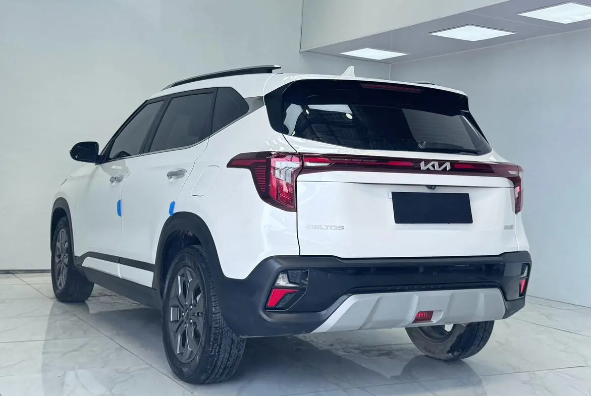 Kia 2023 1.5L IVT Luxury