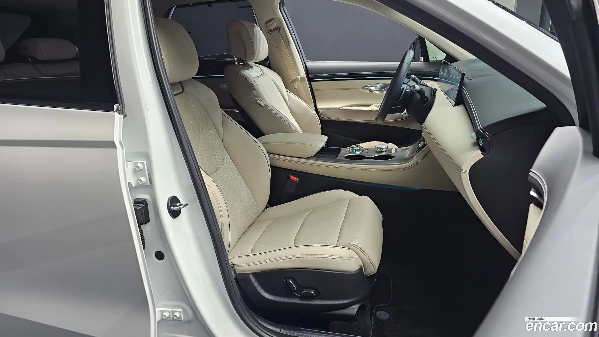 Genesis GV70 2.5T Gasoline 2WD