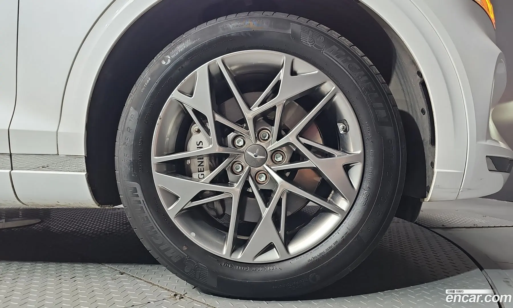 Genesis GV70 2.5T Gasoline 2WD