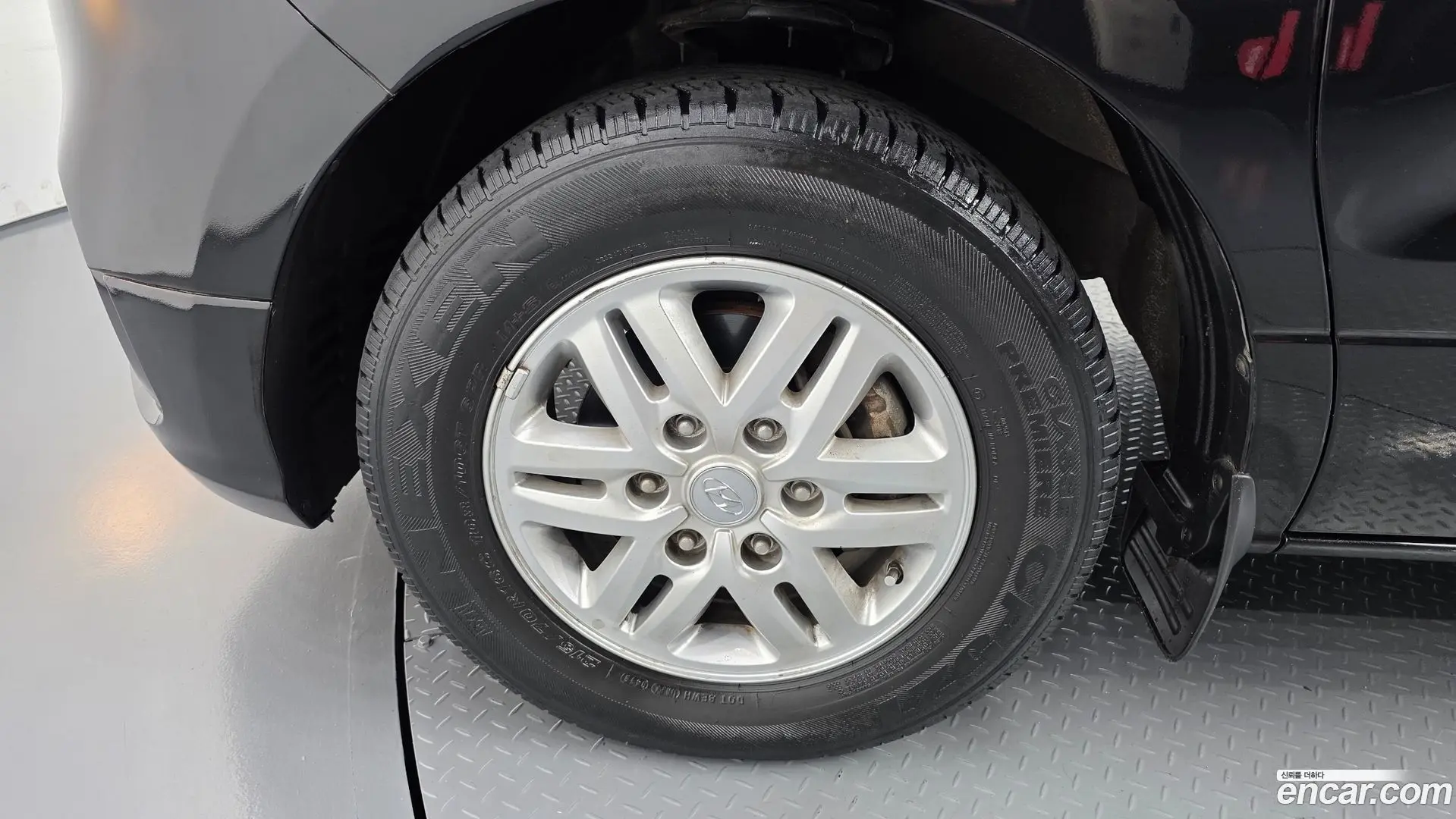 Hyundai Starex Van 3-Seater