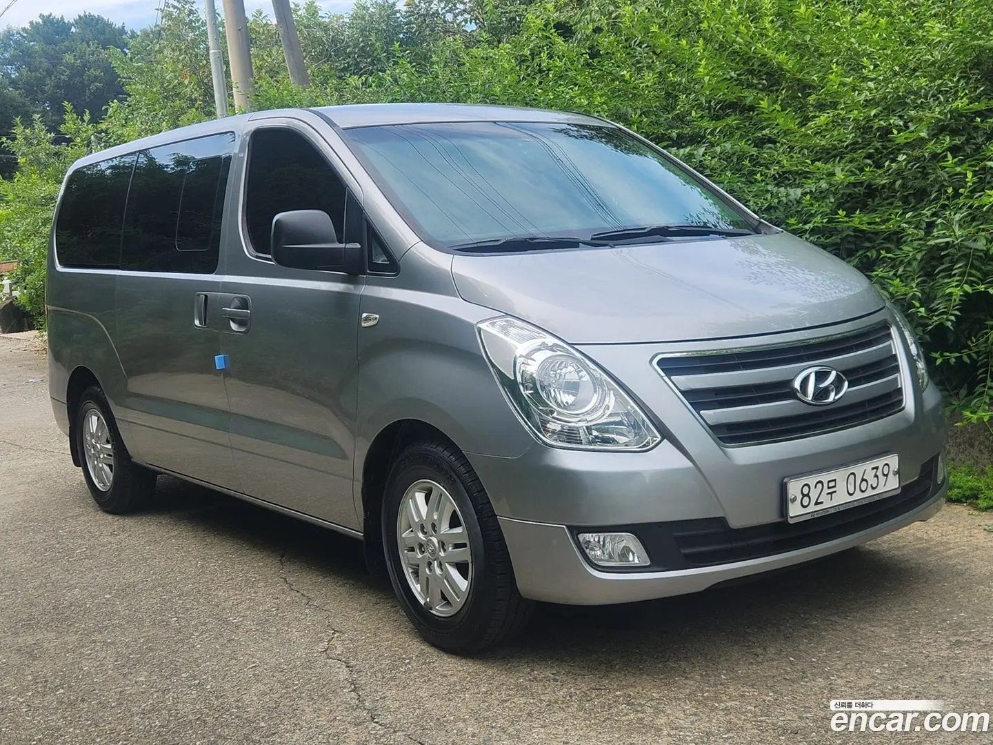 Hyundai Starex 5-Seater VAN