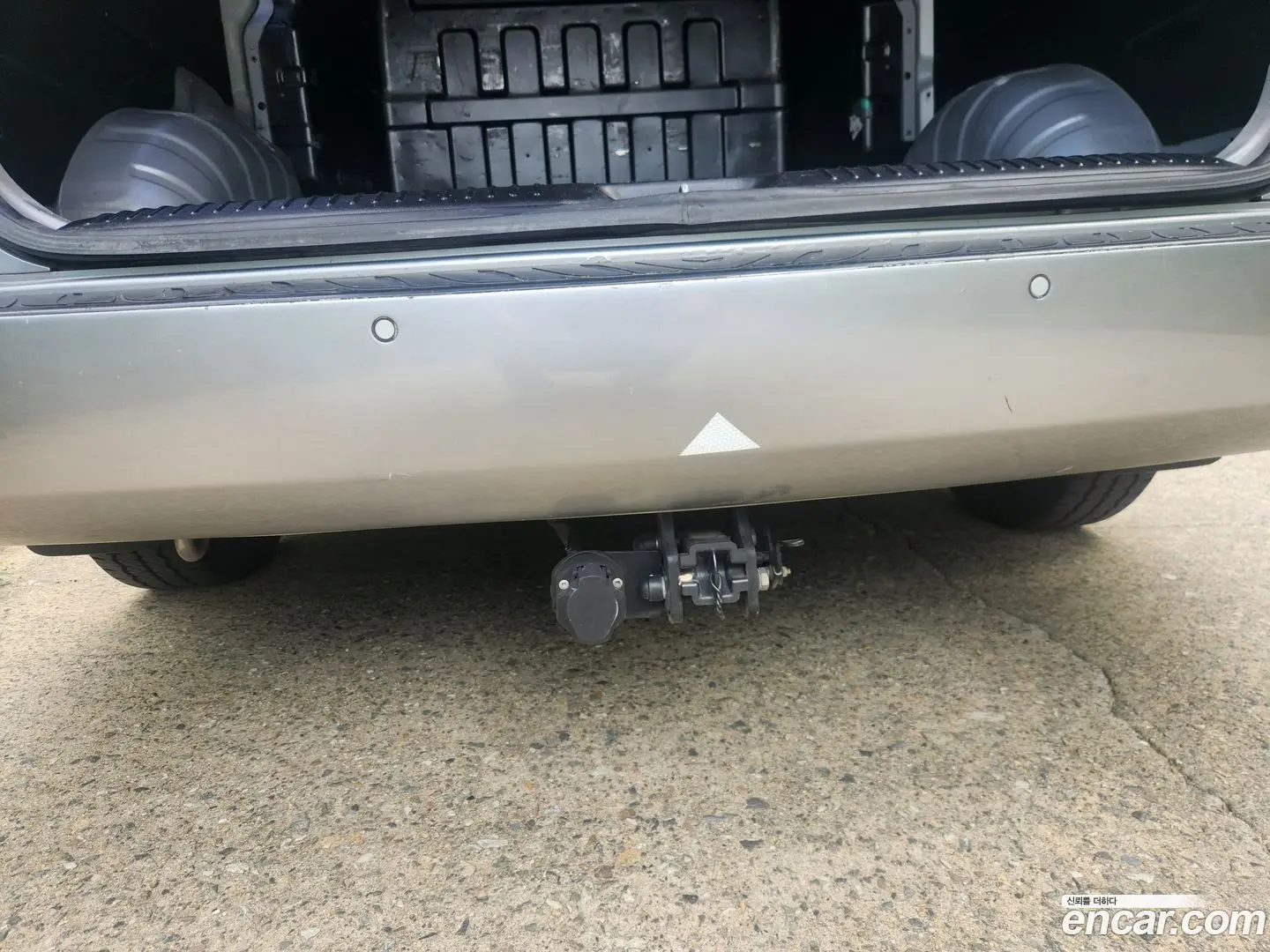 Hyundai Starex 5-Seater VAN