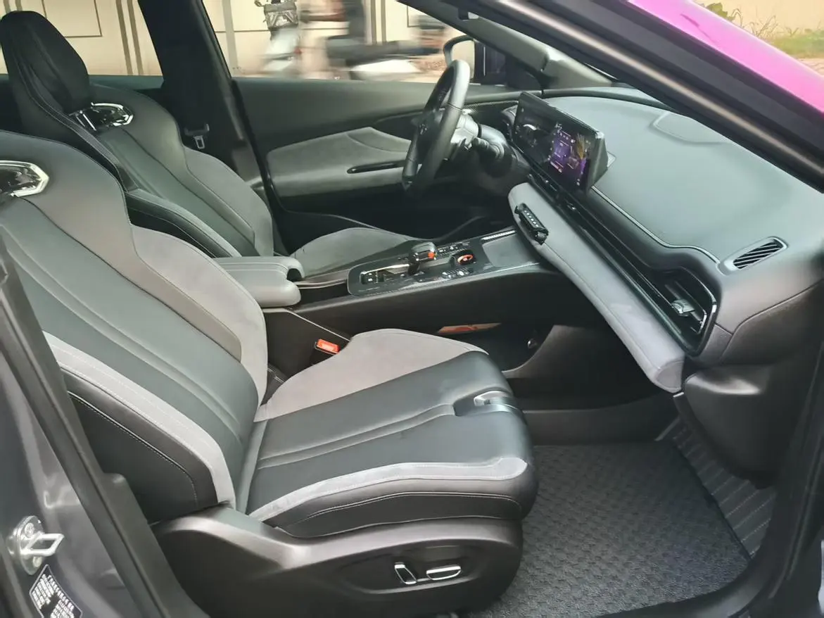 GAC Trumpchi Empow 2023 400T Auto R Max