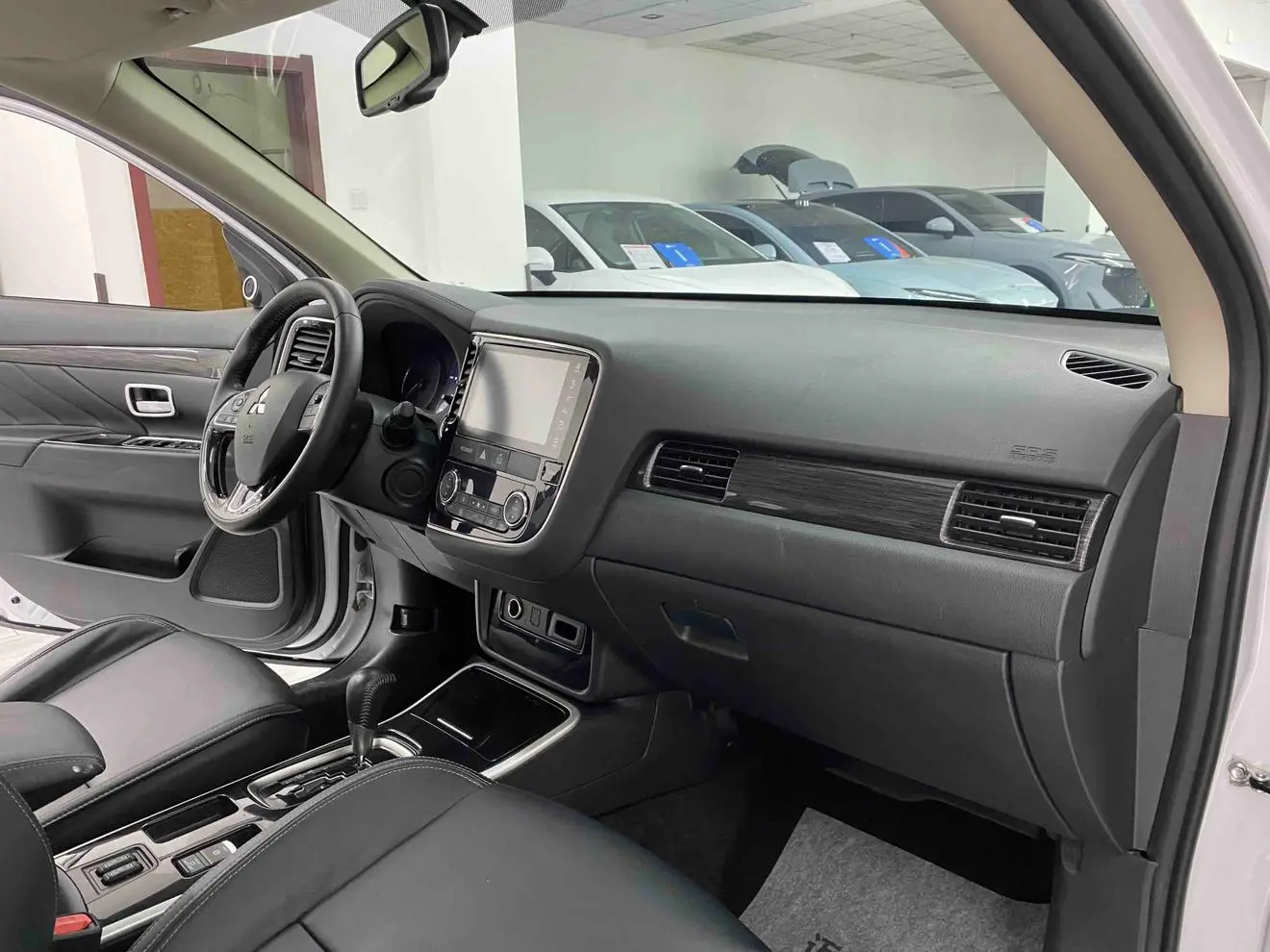 Mitsubishi Outlander 2019 2.0L 2WD Delight 5 seat China VI