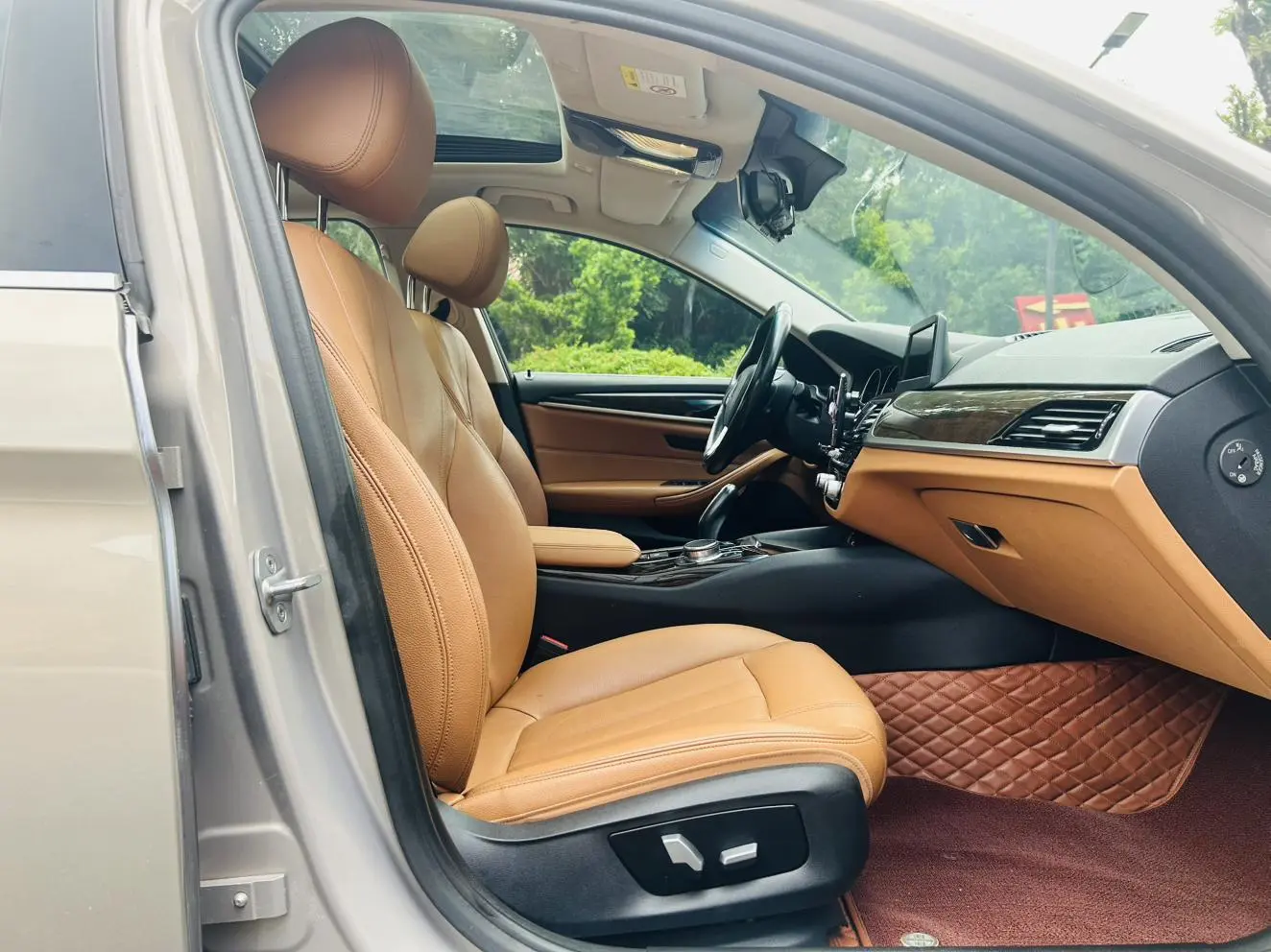 BMW 5 Series 2018 528Li Launch Special