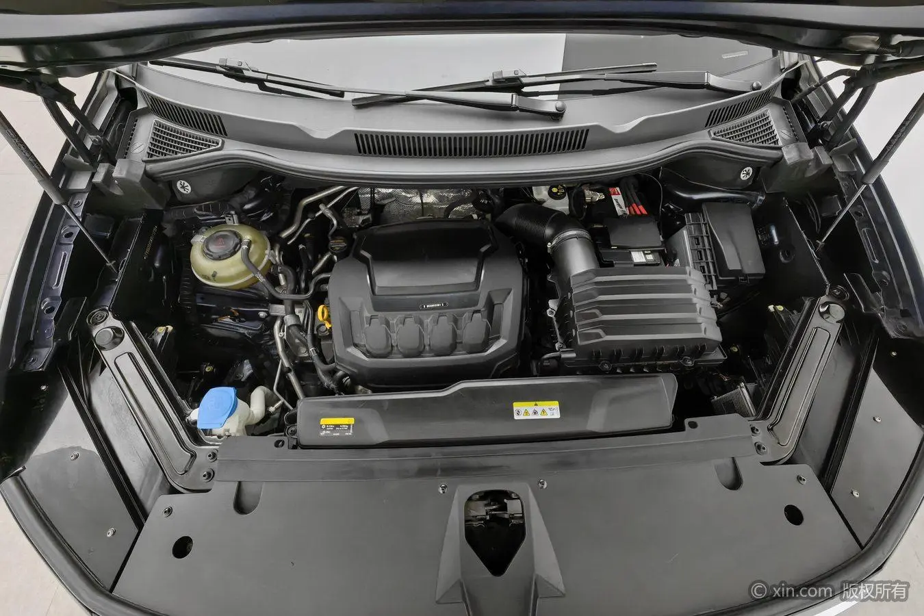 Volkswagen 2021 380TSI 4WD