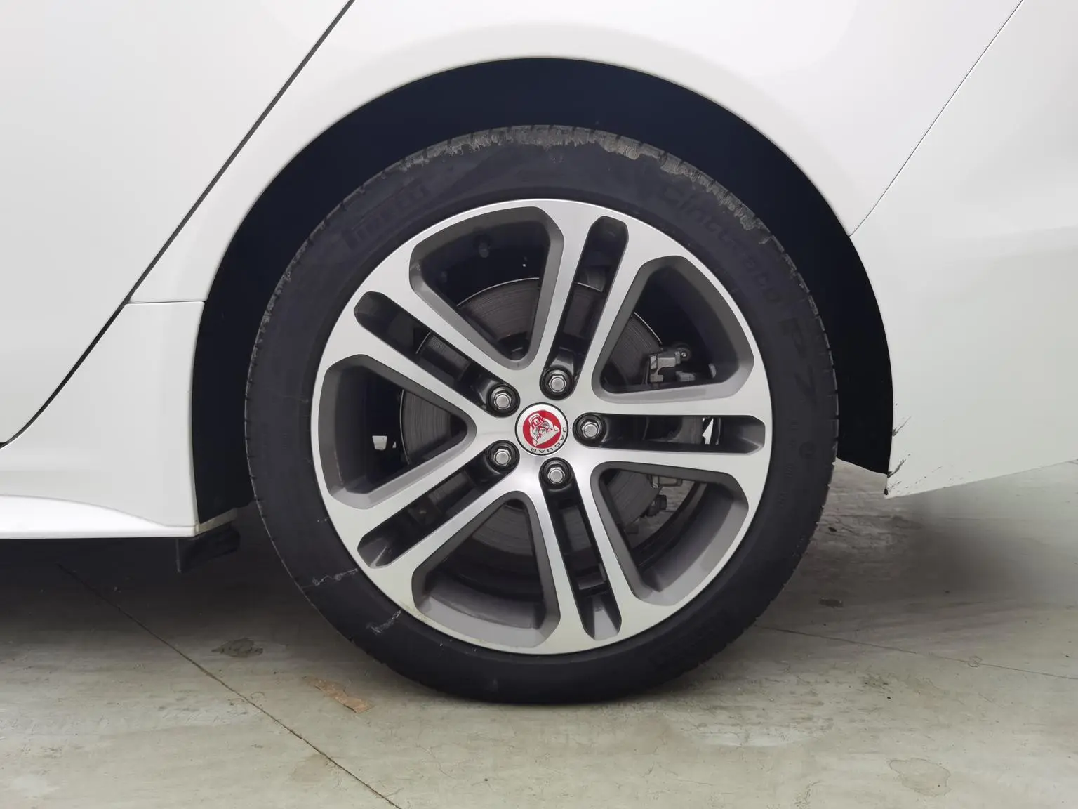 Jaguar XEL 2023 2.0T 250PS R-DYNAMIC S Progressive Sport