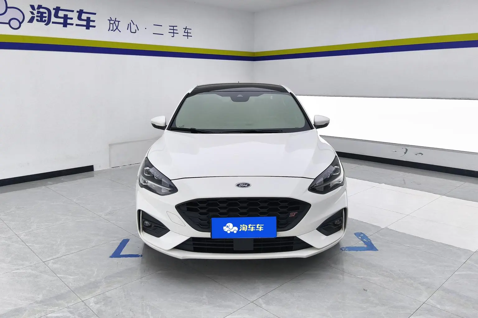 Ford Focus 2021 Sedan EcoBoost 180 Auto ST Line