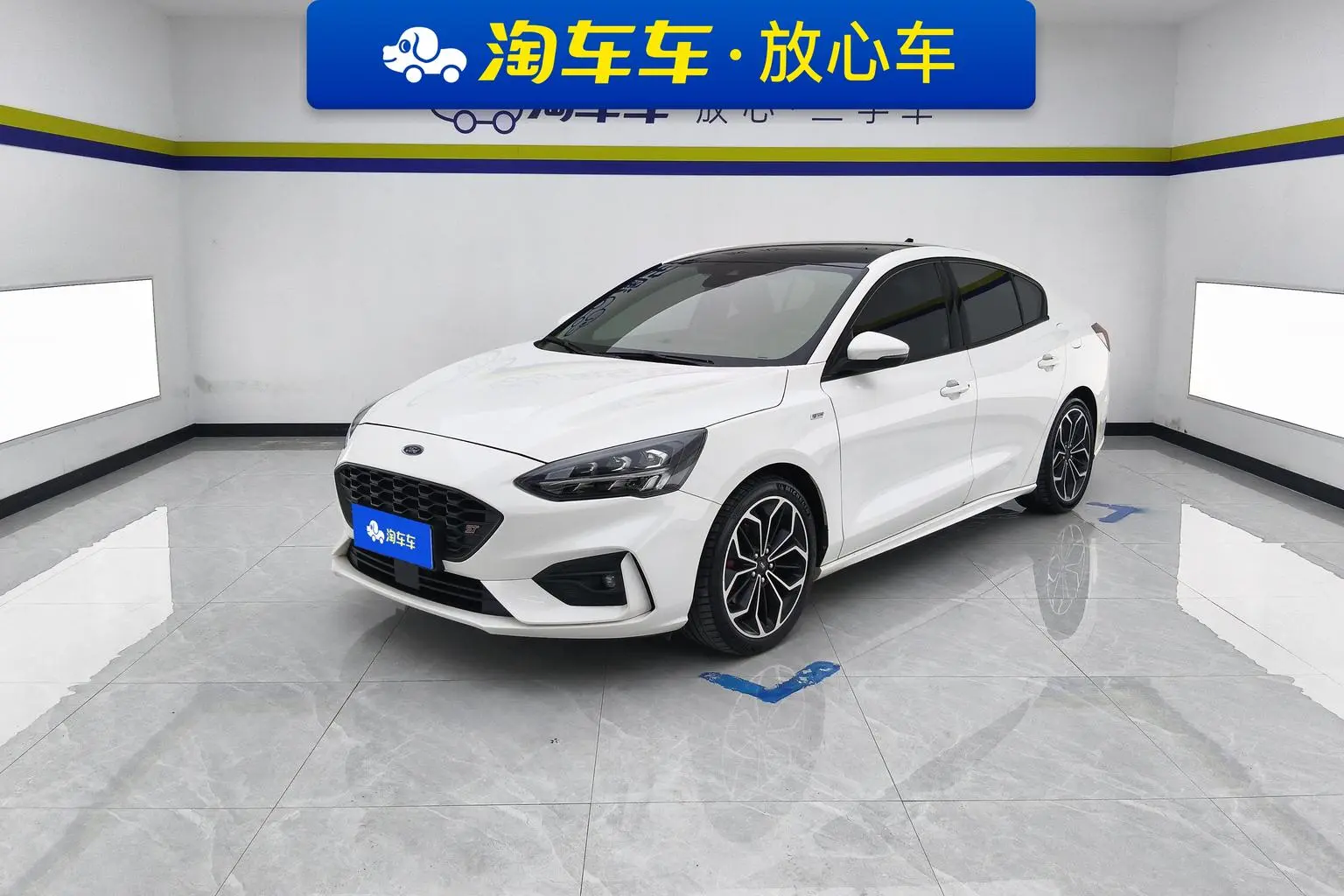 Ford Focus 2021 Sedan EcoBoost 180 Auto ST Line