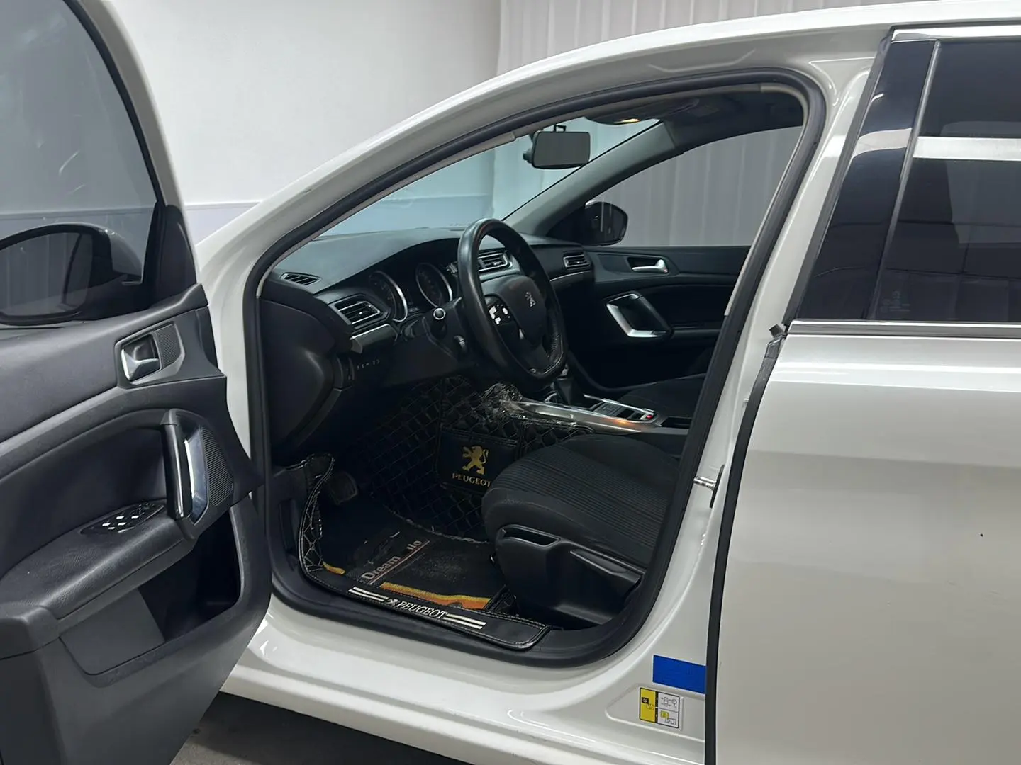 Peugeot 408 2018 350THP Auto Luxury