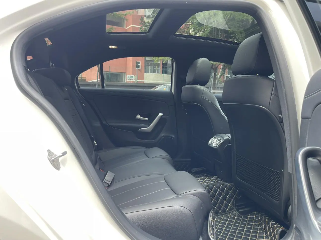 Mercedes-Benz A Class 2022 A 200 L Sport Sedan Dynamic