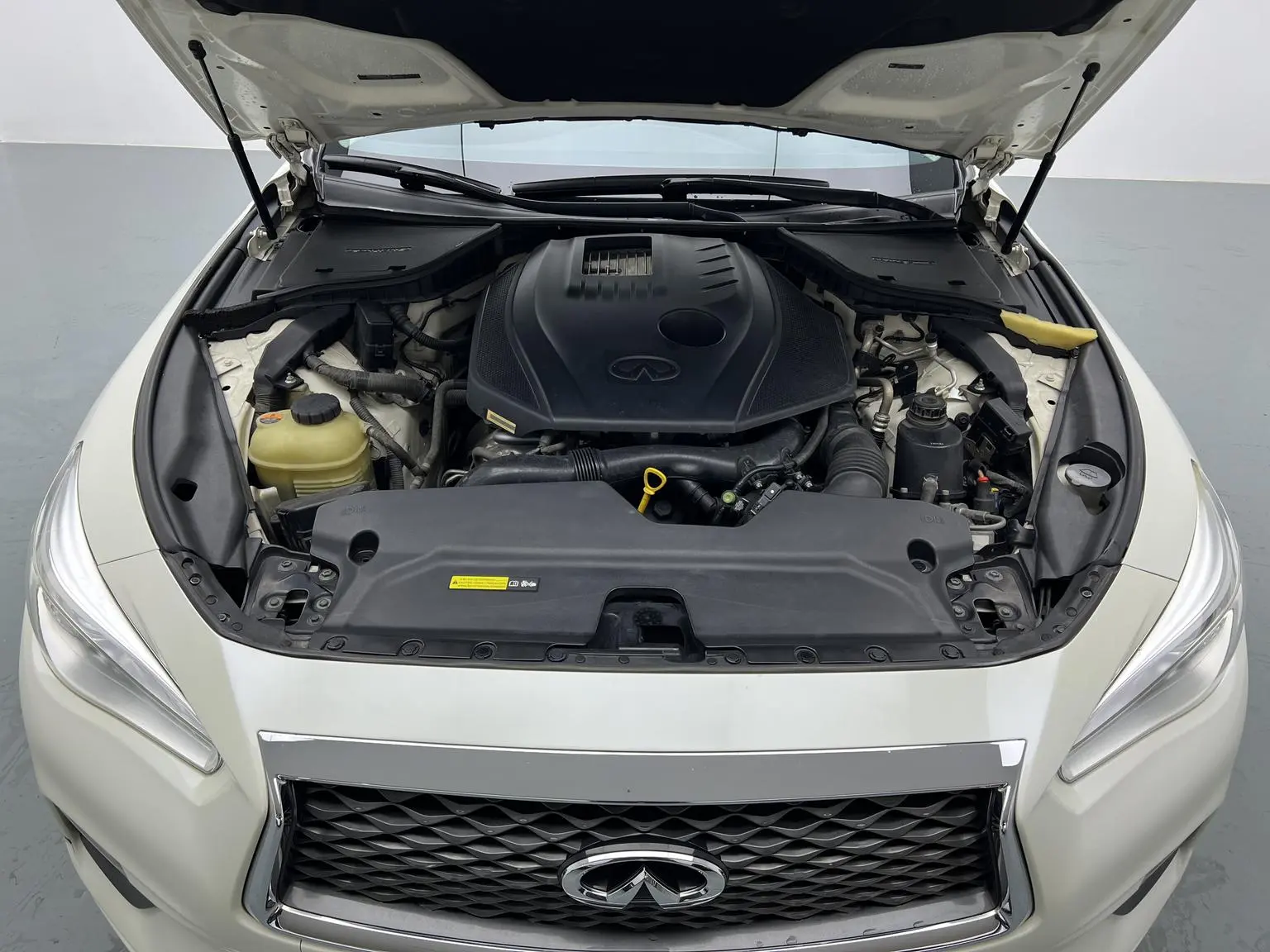 Infiniti Q50L 2018 2.0T Comfort China VI