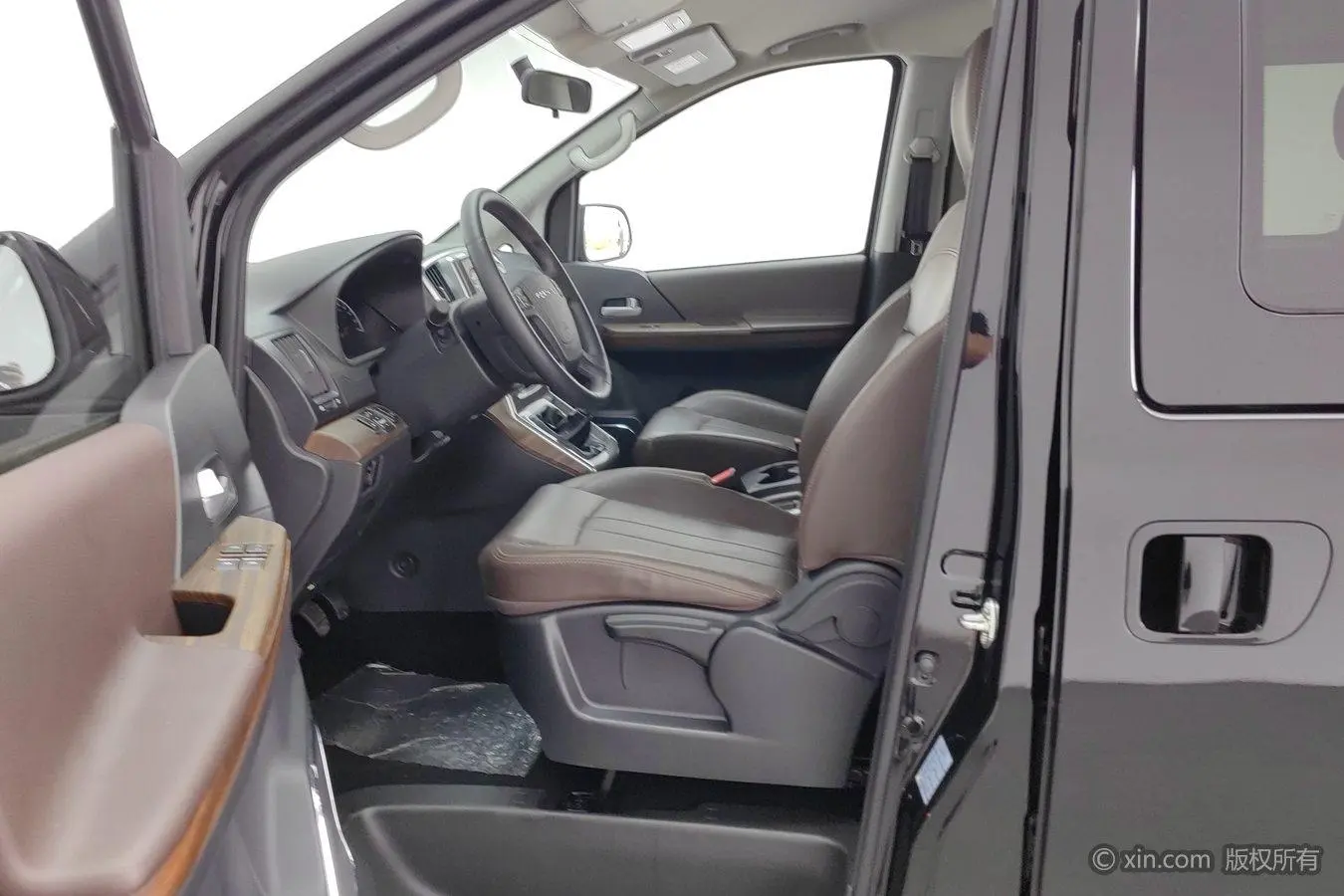 Dongfeng Forthing Smart PLUS 2021 Wagon 2.0L Manual Luxury 7 seat