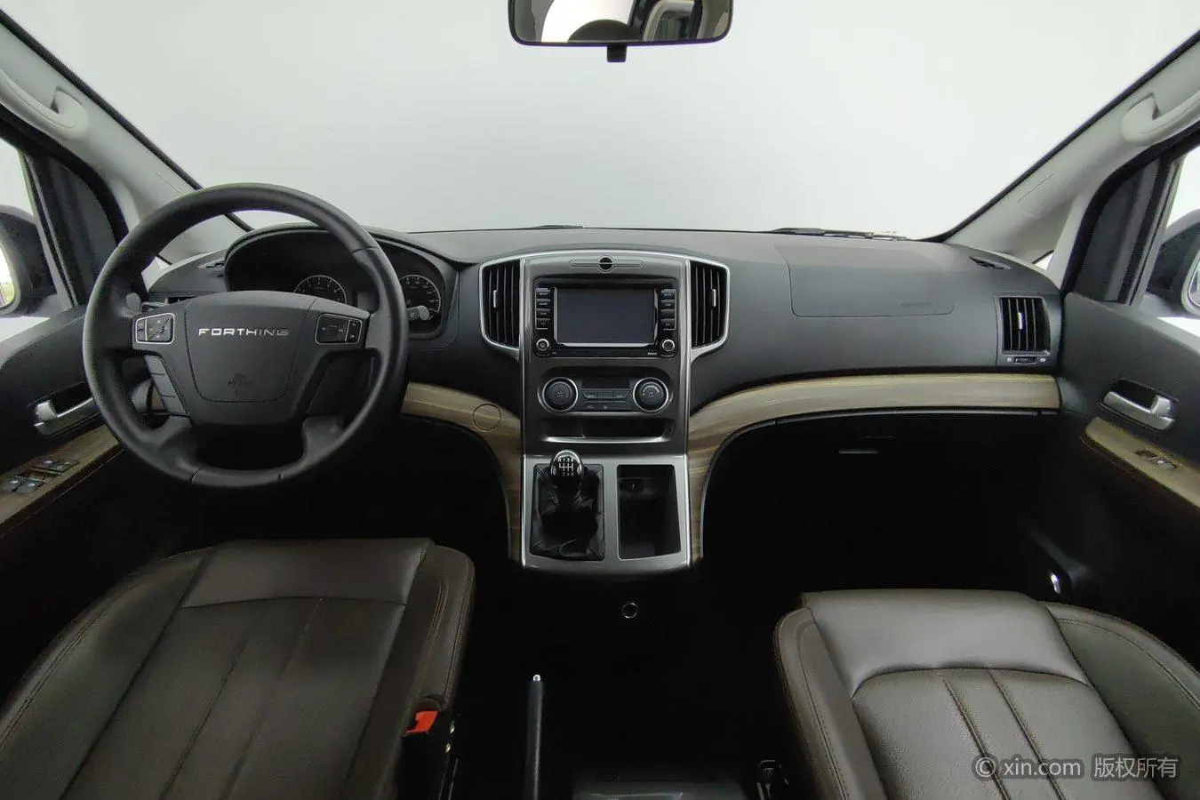 Dongfeng Forthing Smart PLUS 2021 Wagon 2.0L Manual Luxury 7 seat