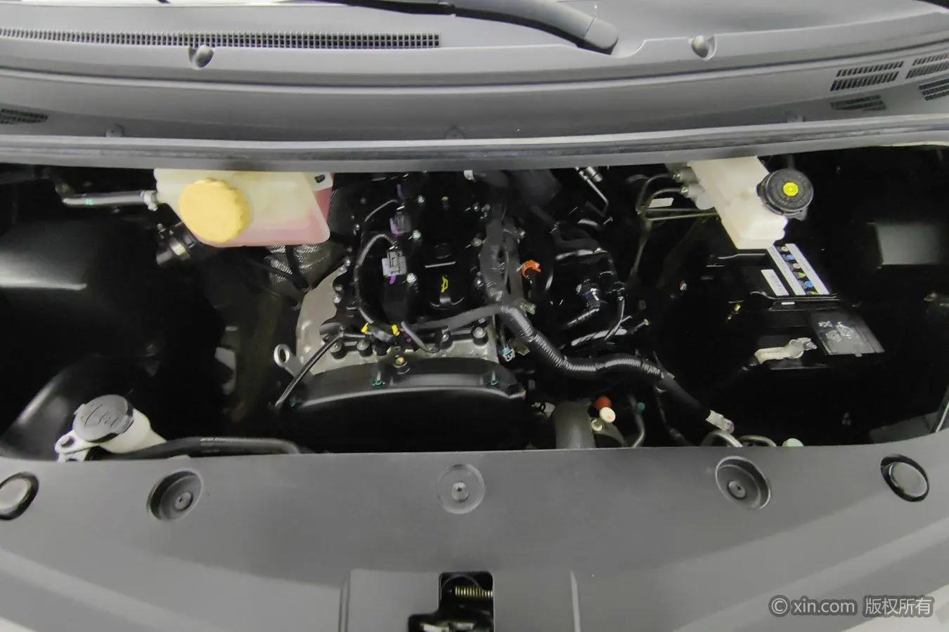 Dongfeng Forthing Smart PLUS 2021 Wagon 2.0L Manual Luxury 7 seat
