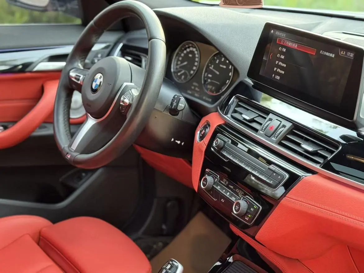 BMW X2 2021 sDrive25i Leading M Off-Road Package