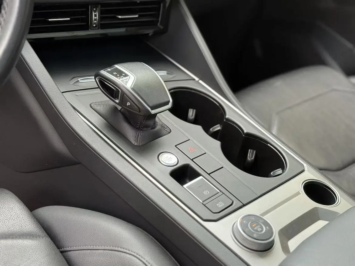 Volkswagen Touareg 2019 2.0TSI Navigator China VI