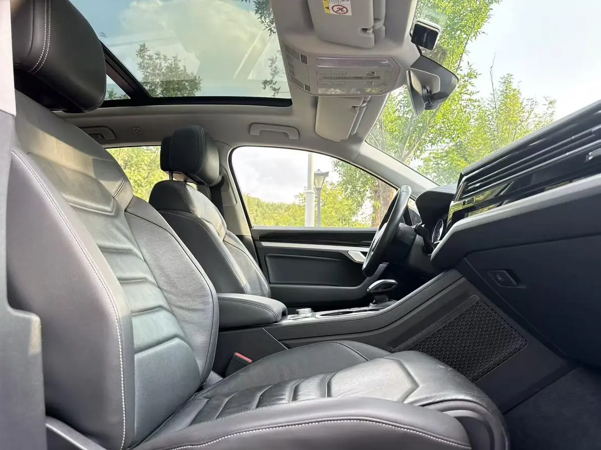 Volkswagen Touareg 2019 2.0TSI Navigator China VI