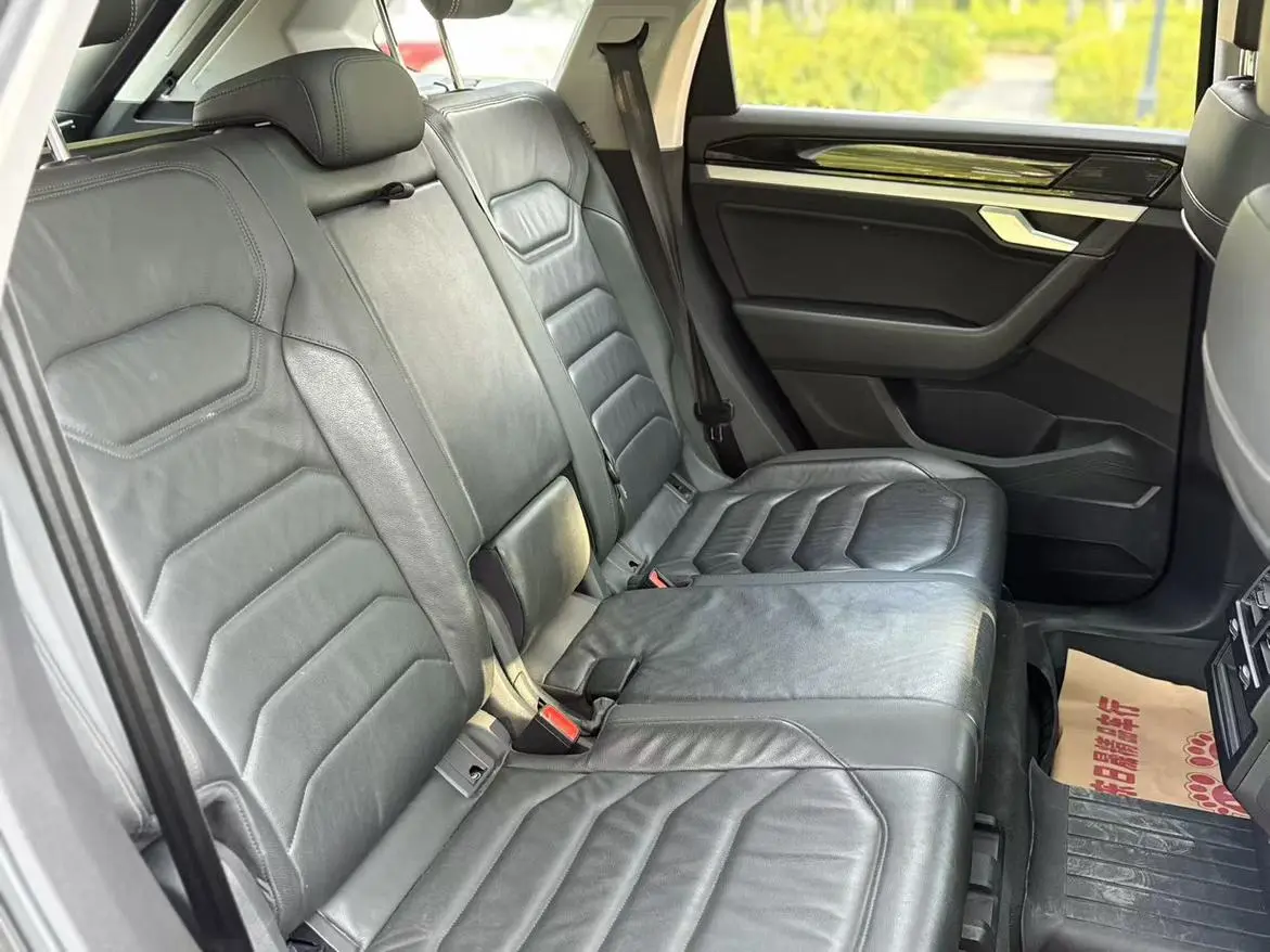 Volkswagen Touareg 2019 2.0TSI Navigator China VI