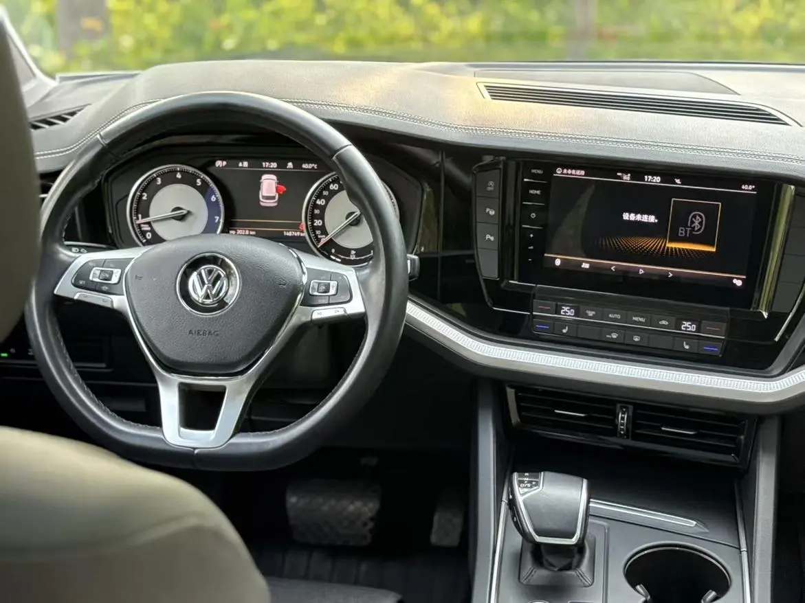 Volkswagen Touareg 2019 2.0TSI Navigator China VI