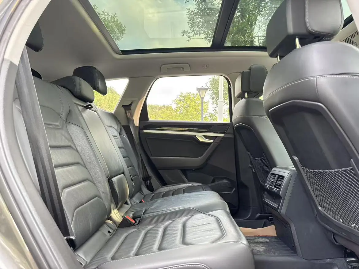 Volkswagen Touareg 2019 2.0TSI Navigator China VI
