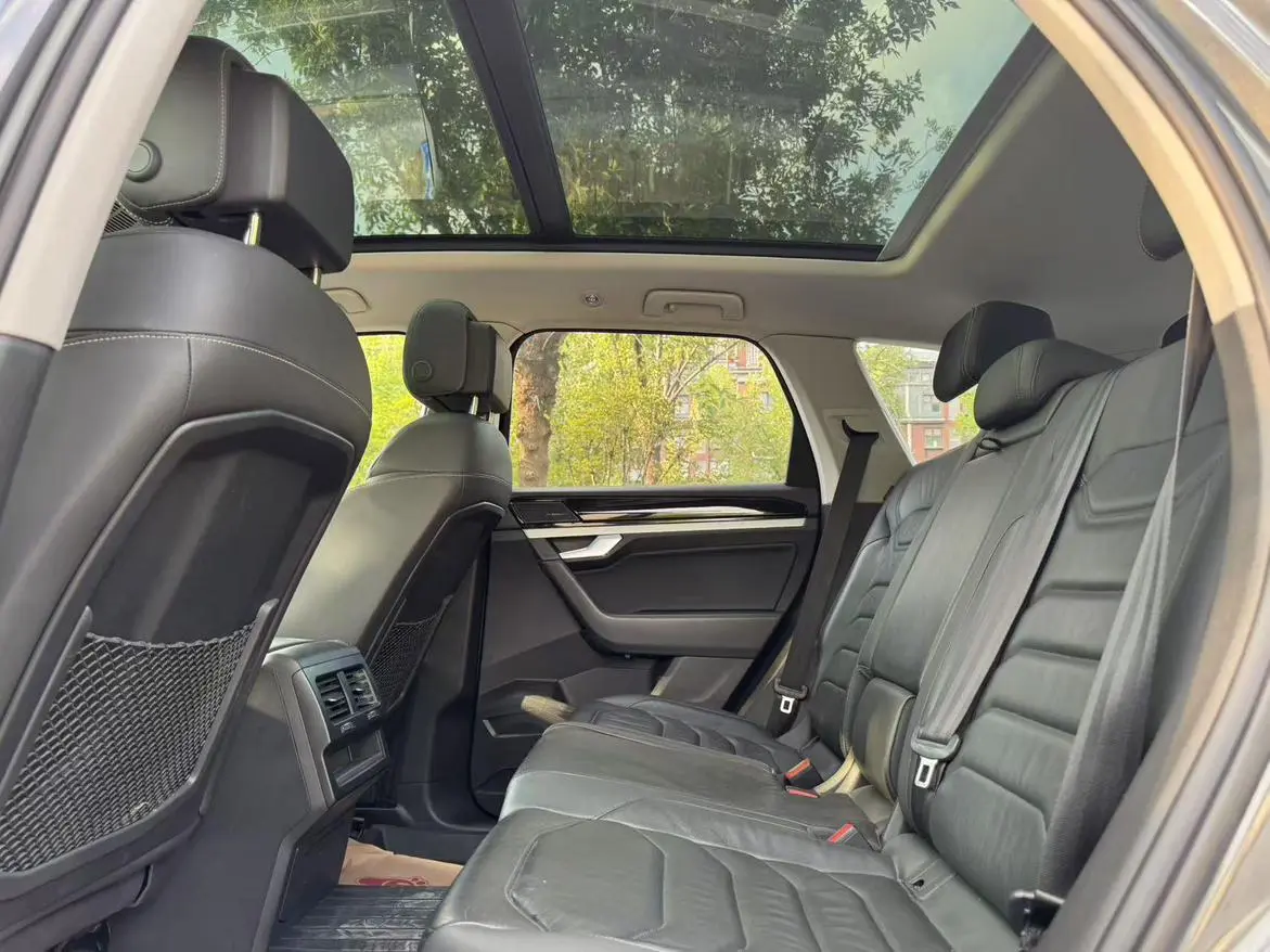 Volkswagen Touareg 2019 2.0TSI Navigator China VI