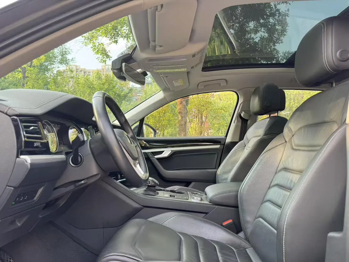 Volkswagen Touareg 2019 2.0TSI Navigator China VI