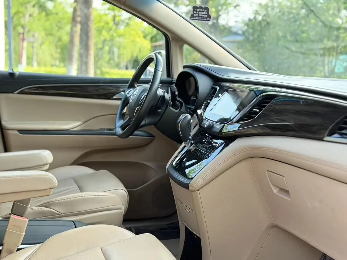 Buick GL8 2018 ES 28T Luxury China VI