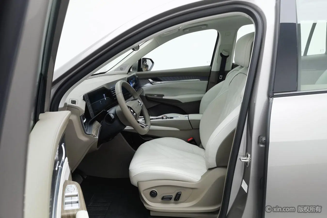 Roewe RX9 2023 2.0TGI 2WD Premium Enjoy
