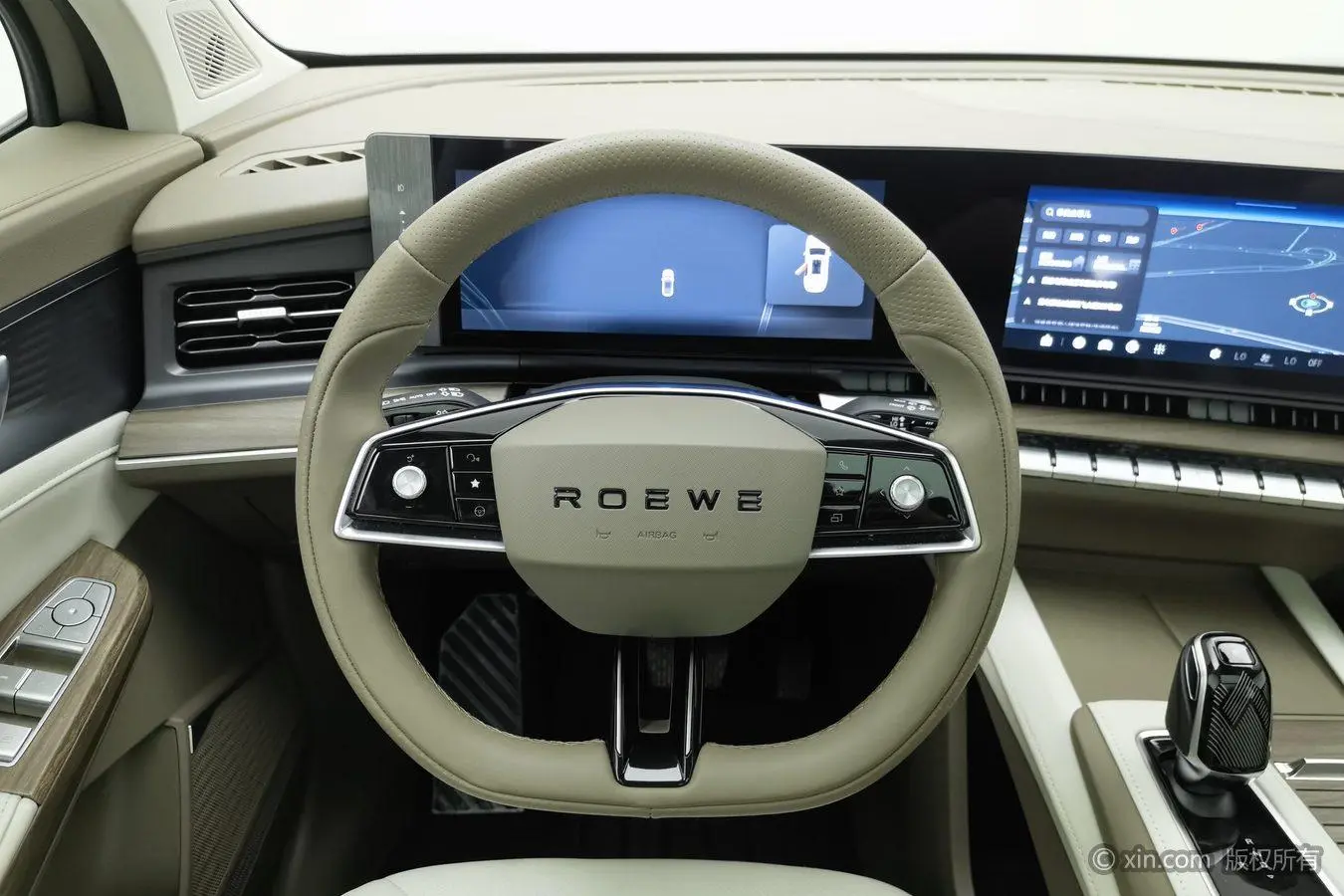 Roewe RX9 2023 2.0TGI 2WD Premium Enjoy