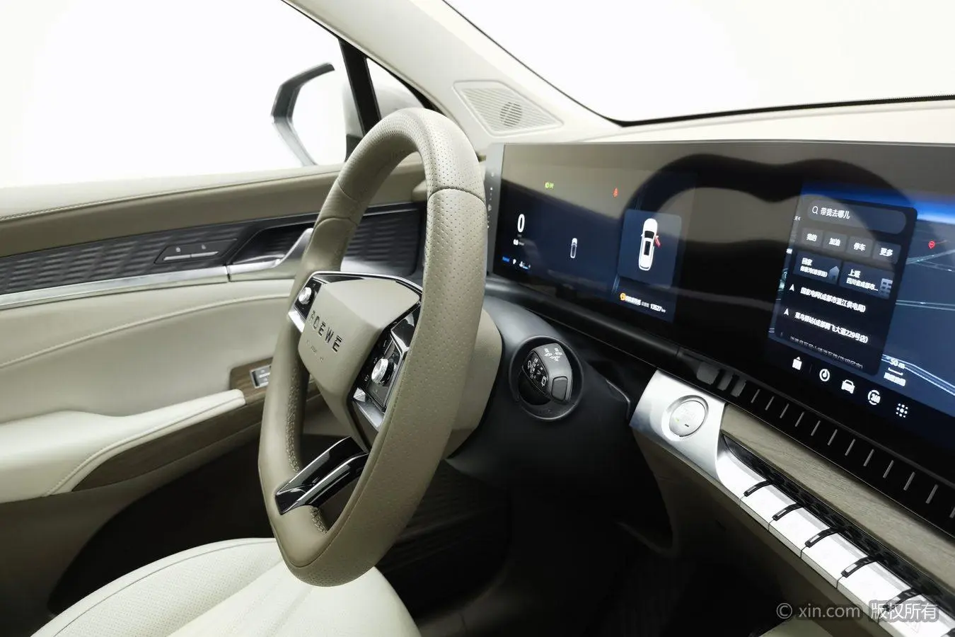 Roewe RX9 2023 2.0TGI 2WD Premium Enjoy