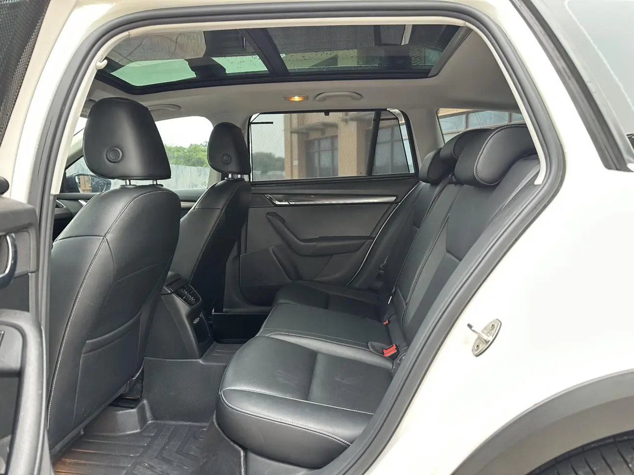 Skoda Octavia 2019 Wagon TSI280 DSG Luxury China VI