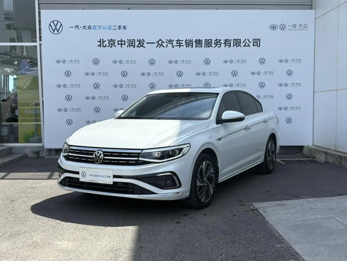 Volkswagen Bora 2023 300TSI DSG Premium